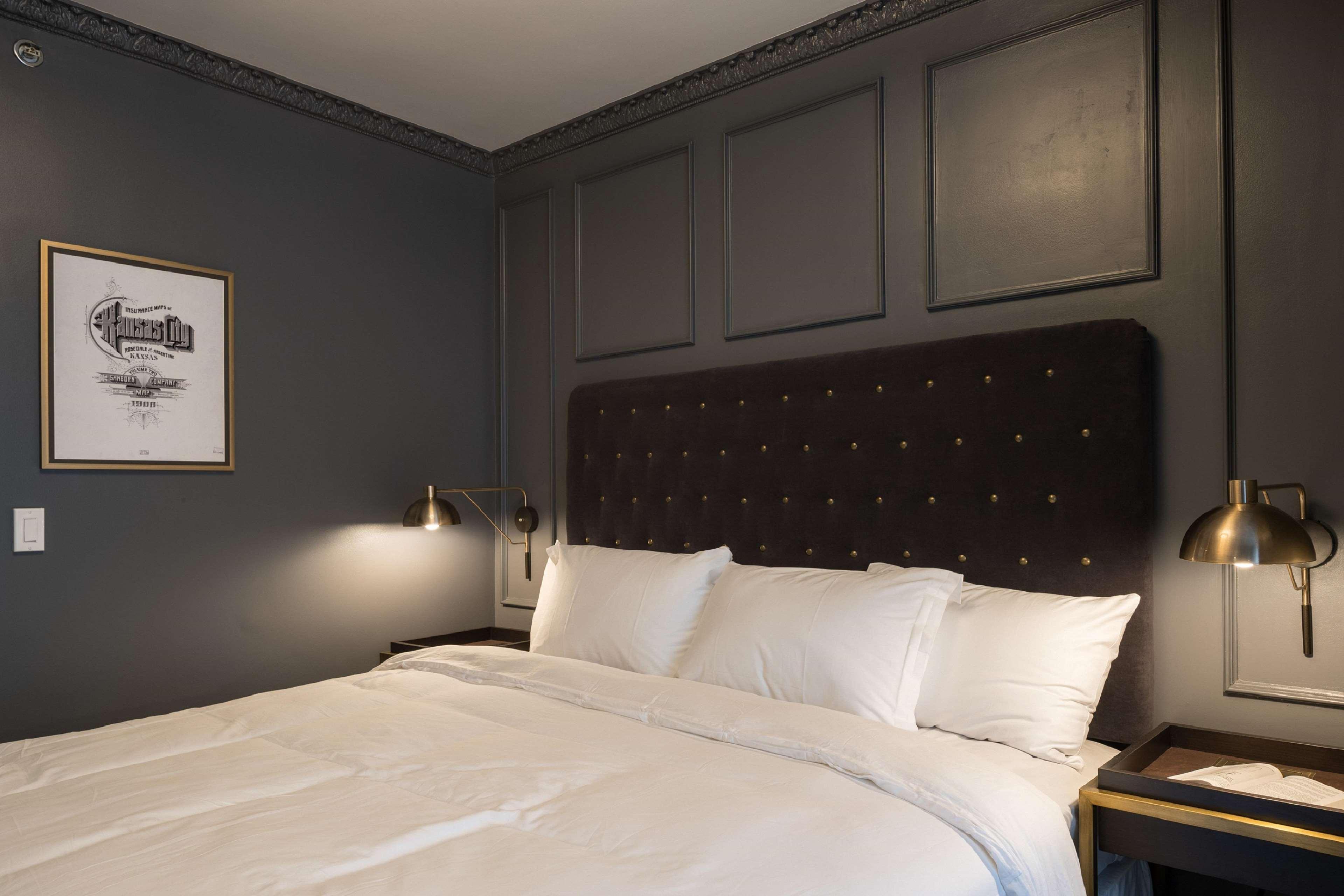 Hotel Phillips Kansas City, Curio Collection By Hilton Εξωτερικό φωτογραφία