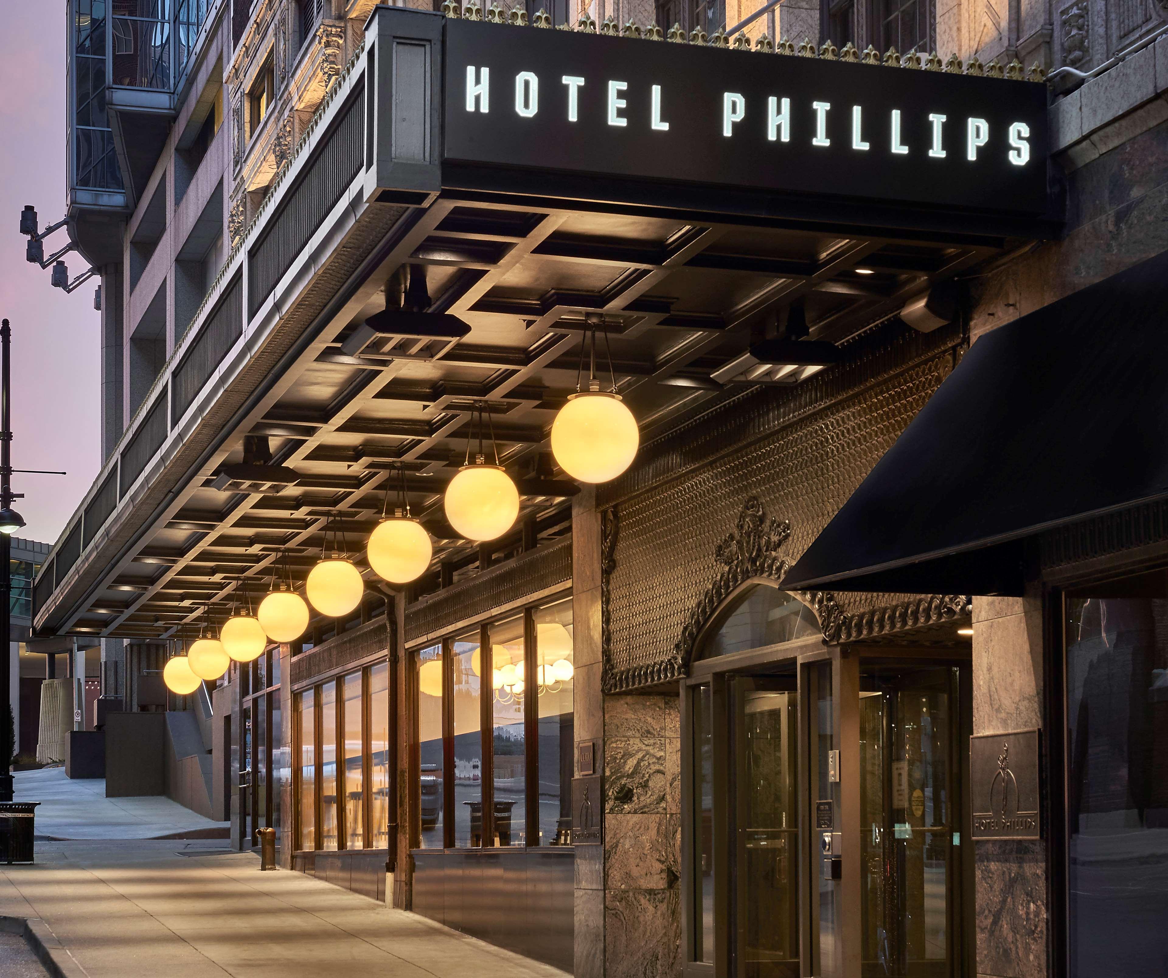 Hotel Phillips Kansas City, Curio Collection By Hilton Εξωτερικό φωτογραφία