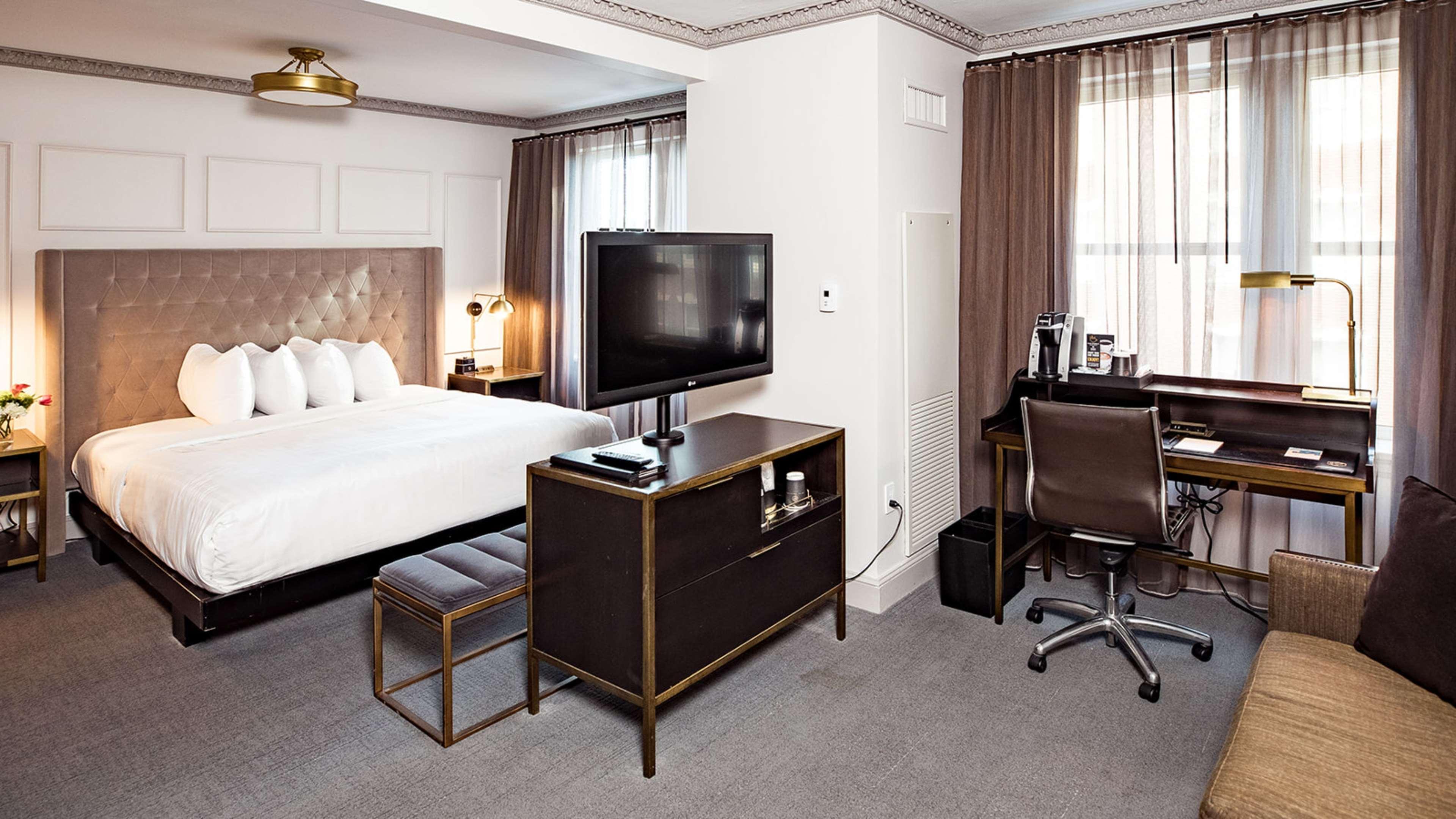 Hotel Phillips Kansas City, Curio Collection By Hilton Εξωτερικό φωτογραφία