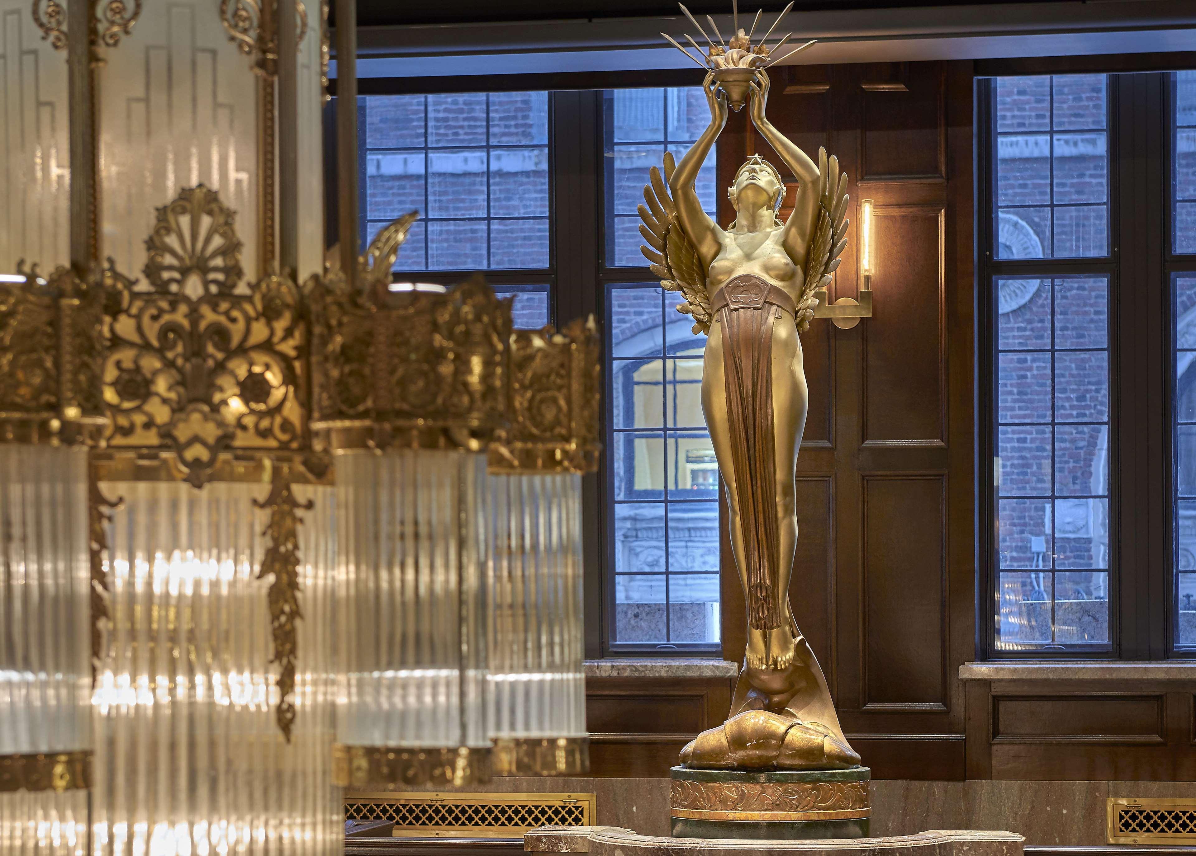Hotel Phillips Kansas City, Curio Collection By Hilton Εξωτερικό φωτογραφία