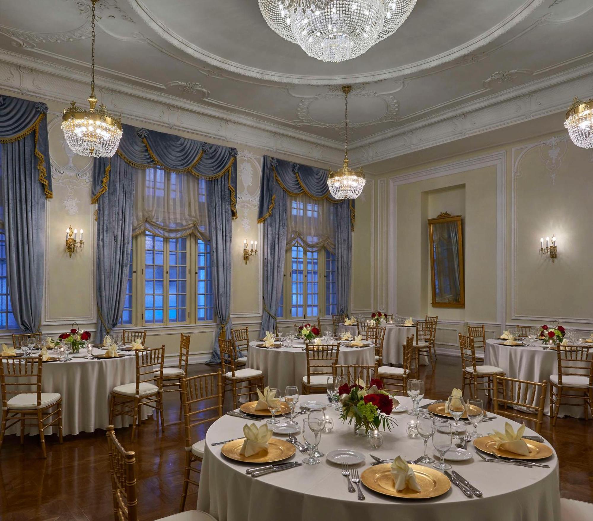 Hotel Phillips Kansas City, Curio Collection By Hilton Εξωτερικό φωτογραφία