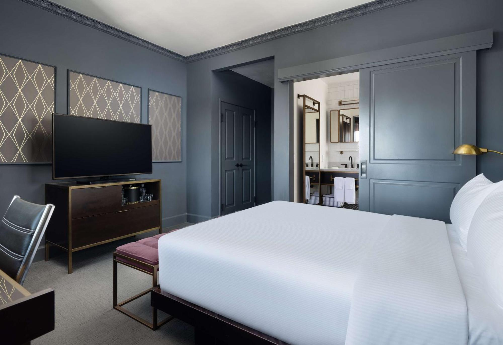 Hotel Phillips Kansas City, Curio Collection By Hilton Εξωτερικό φωτογραφία