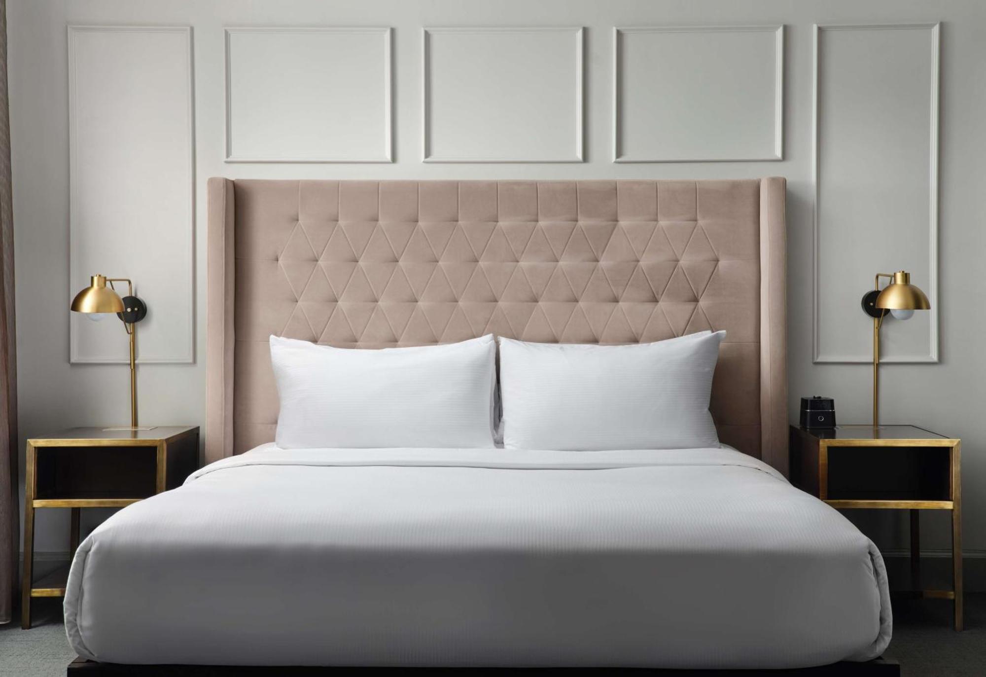 Hotel Phillips Kansas City, Curio Collection By Hilton Εξωτερικό φωτογραφία