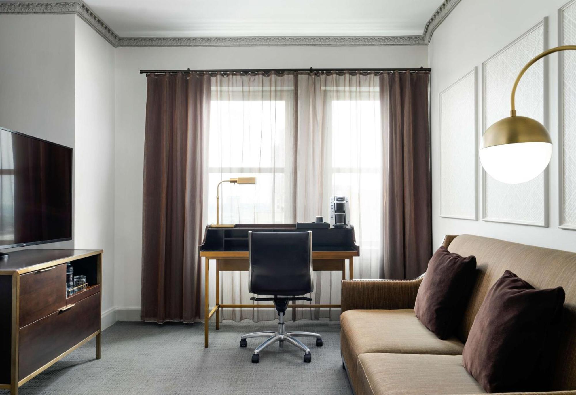 Hotel Phillips Kansas City, Curio Collection By Hilton Εξωτερικό φωτογραφία