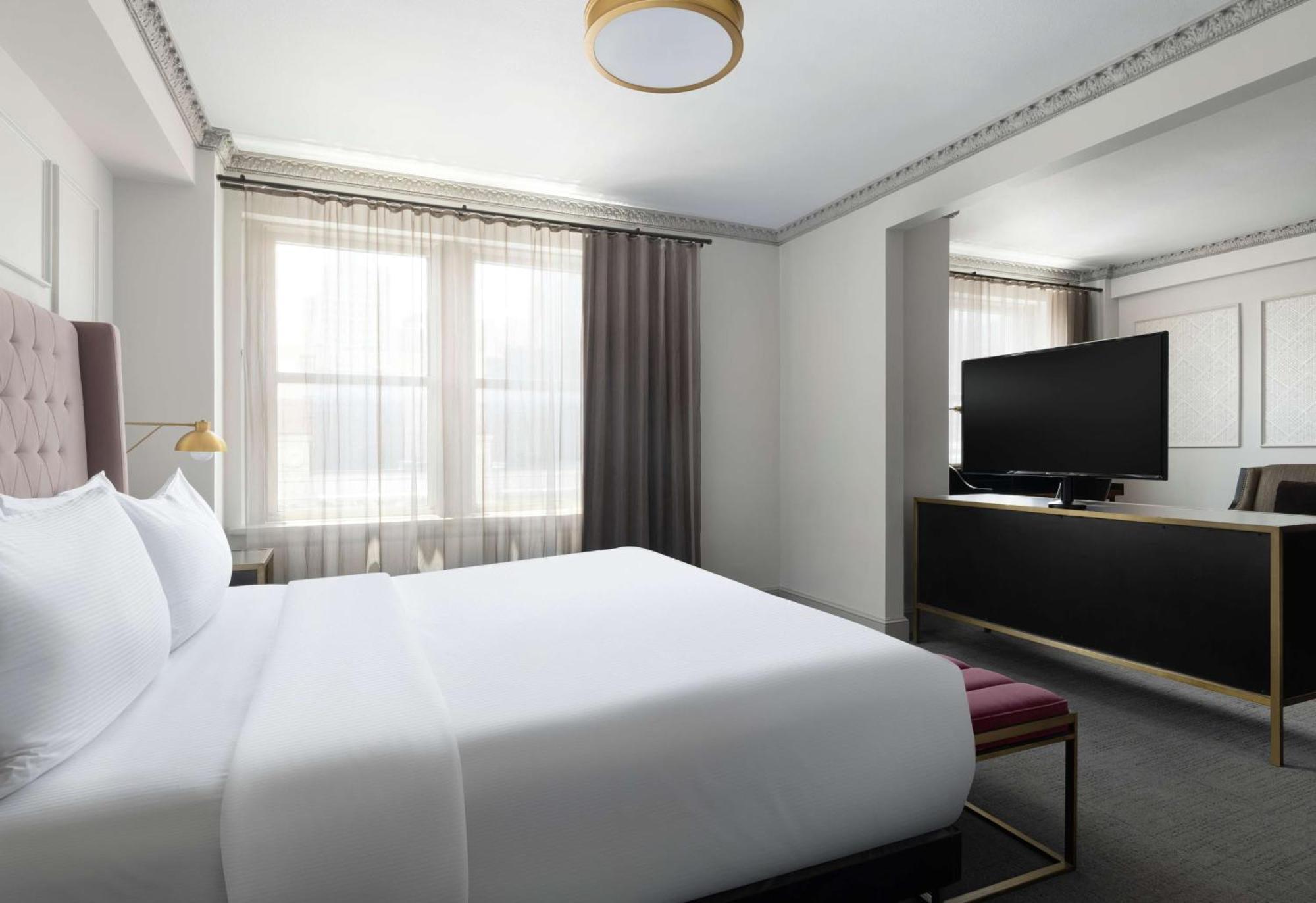 Hotel Phillips Kansas City, Curio Collection By Hilton Εξωτερικό φωτογραφία