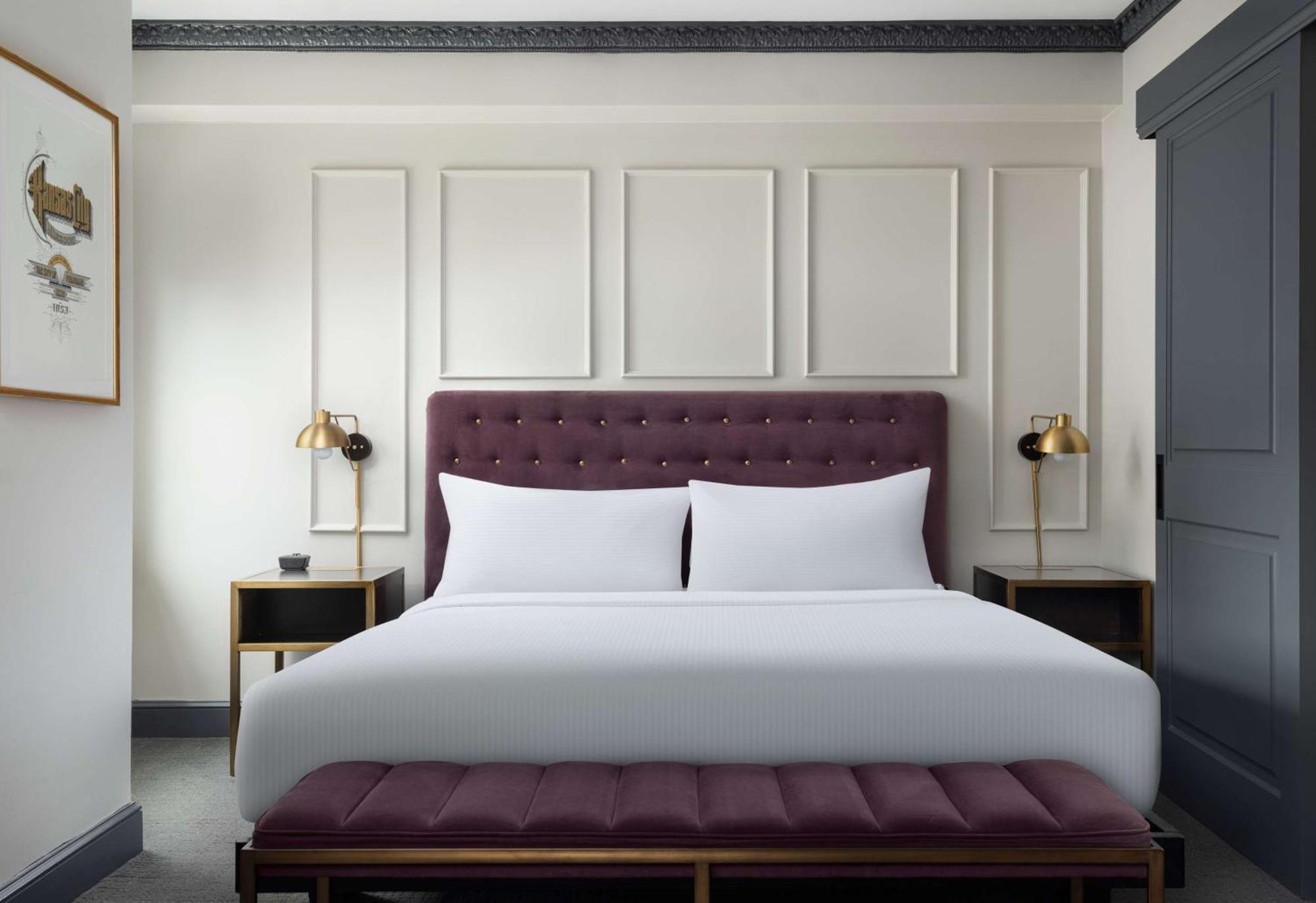 Hotel Phillips Kansas City, Curio Collection By Hilton Εξωτερικό φωτογραφία