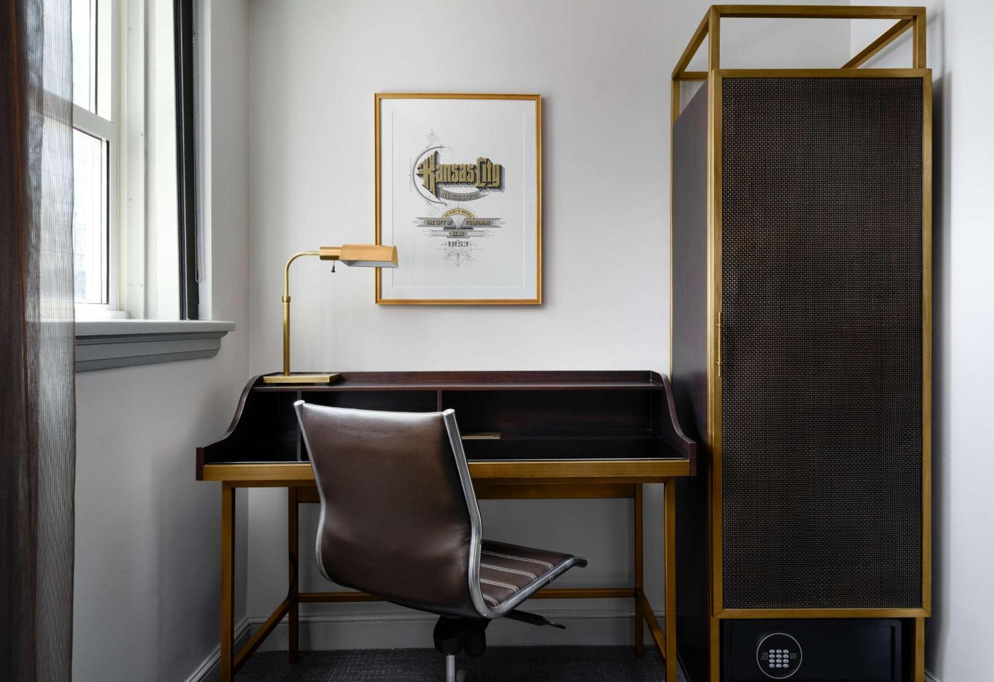 Hotel Phillips Kansas City, Curio Collection By Hilton Εξωτερικό φωτογραφία