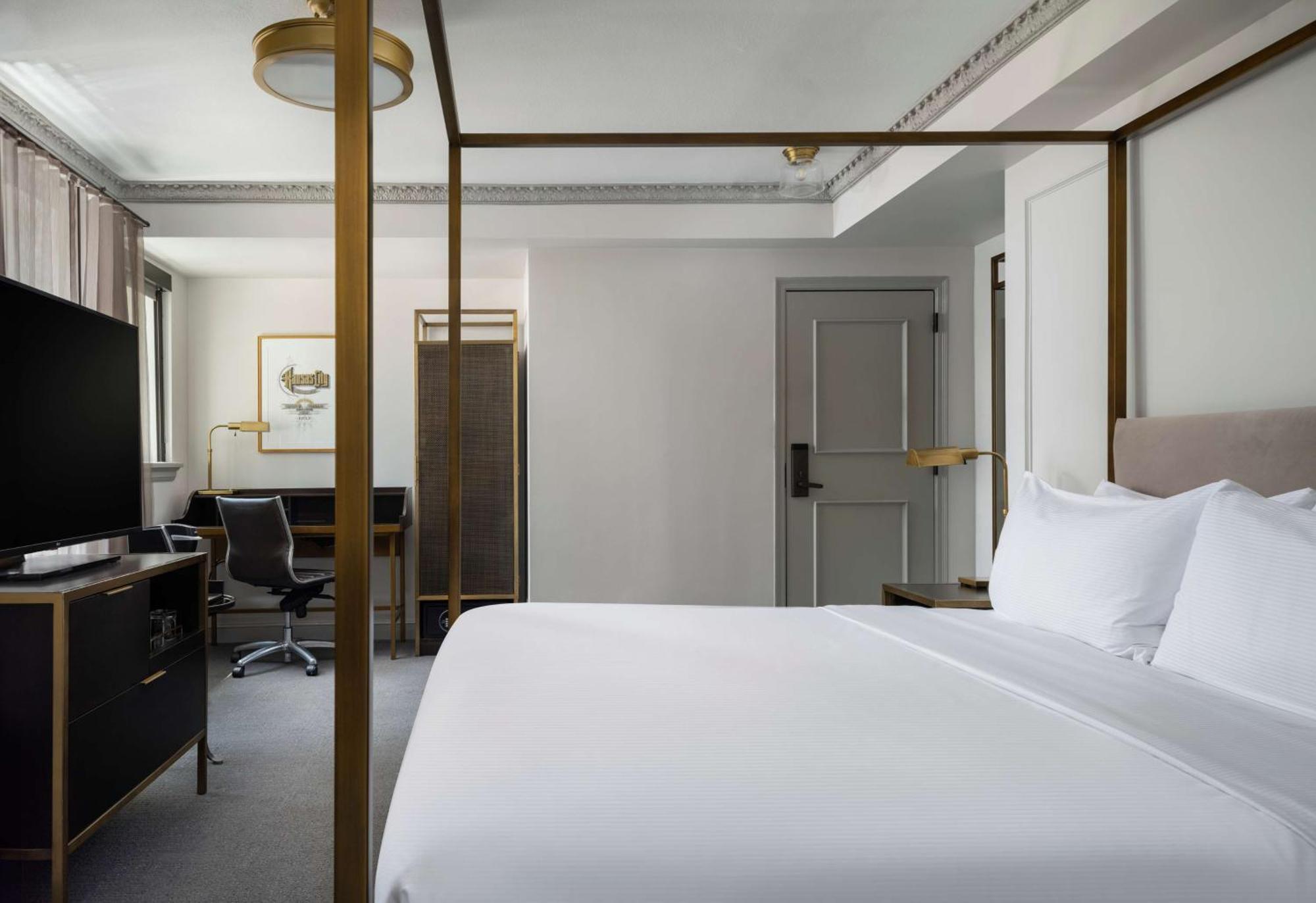 Hotel Phillips Kansas City, Curio Collection By Hilton Εξωτερικό φωτογραφία