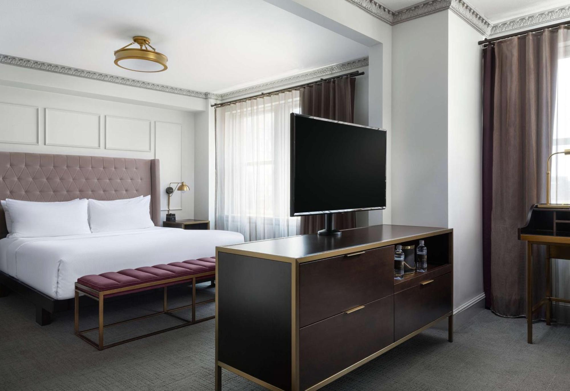 Hotel Phillips Kansas City, Curio Collection By Hilton Εξωτερικό φωτογραφία